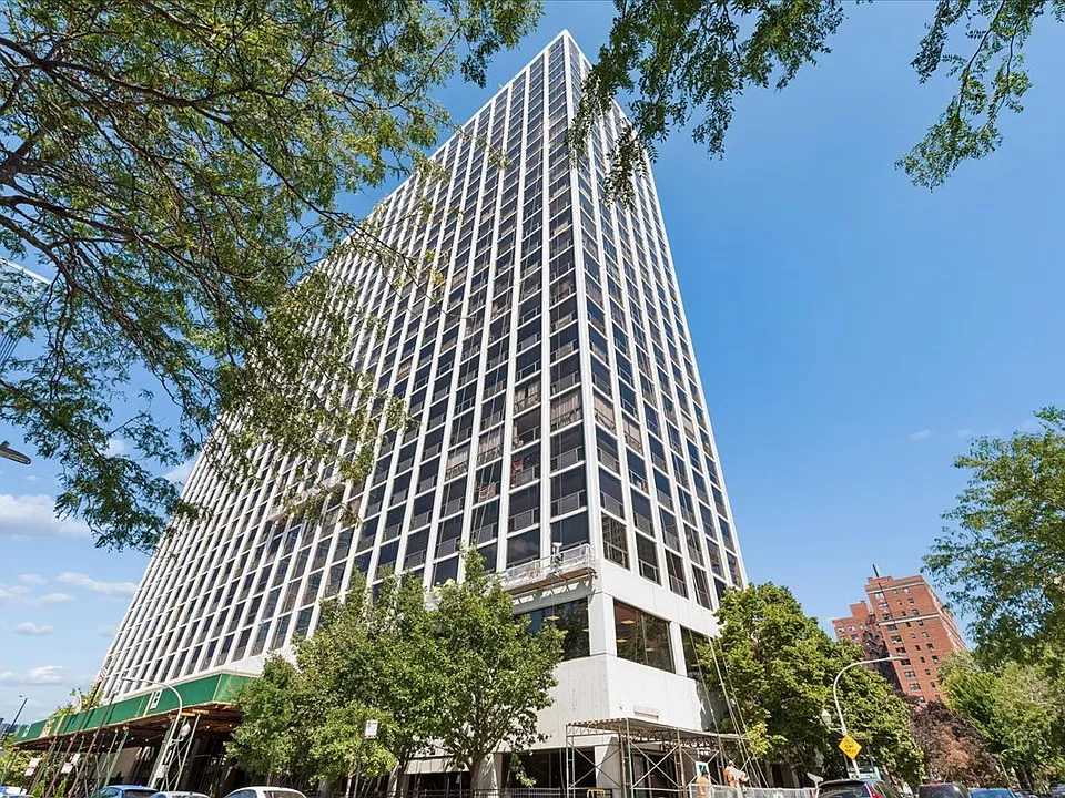 4343 N Clarendon Ave #2117