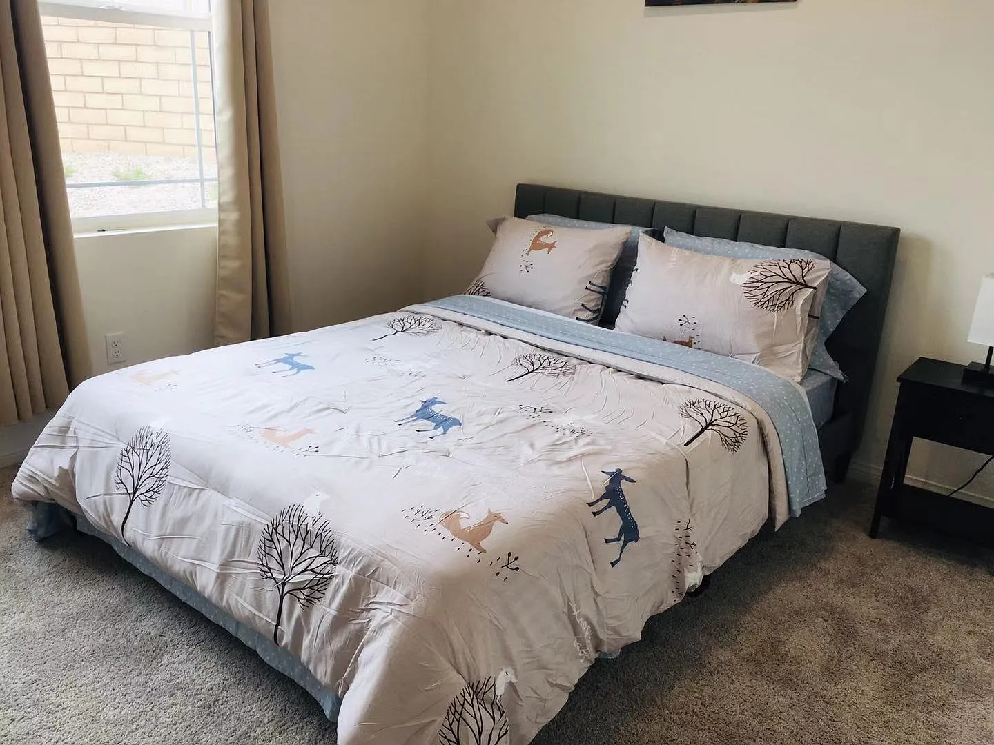 6 bed, 2537 sqft, $900 — Photo 1
