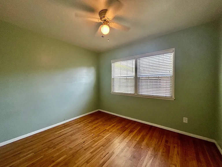 2239 Clark Ave — Photo 11