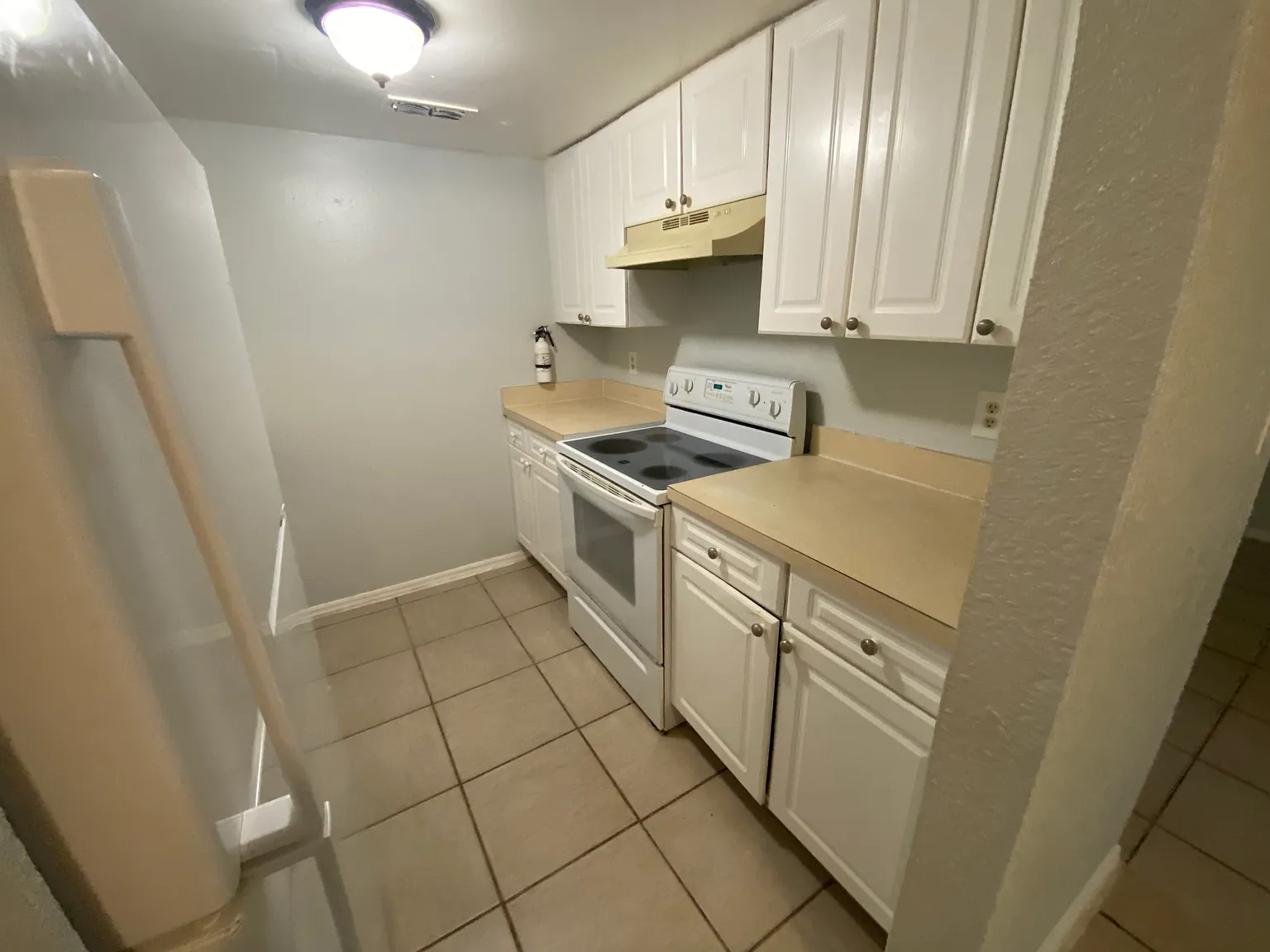 1 bed, 650 sqft, $1,000 — Photo 4