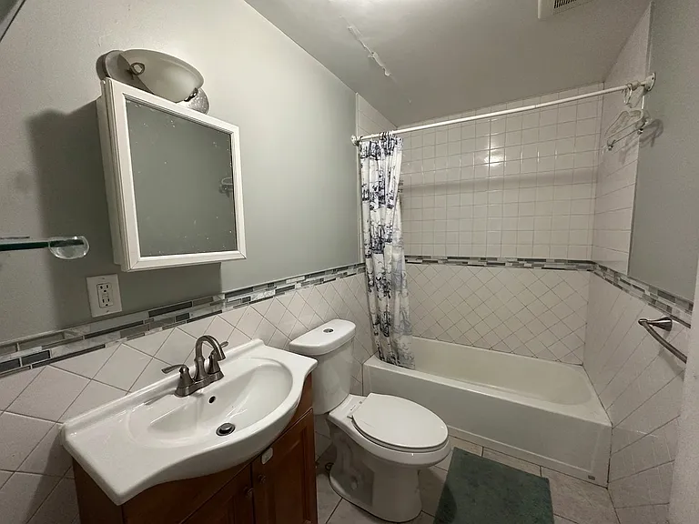 374 Van Brunt St #2 — Photo 6