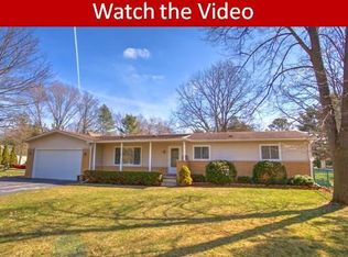 8849 Hendricks Dr, Brighton, MI 48116