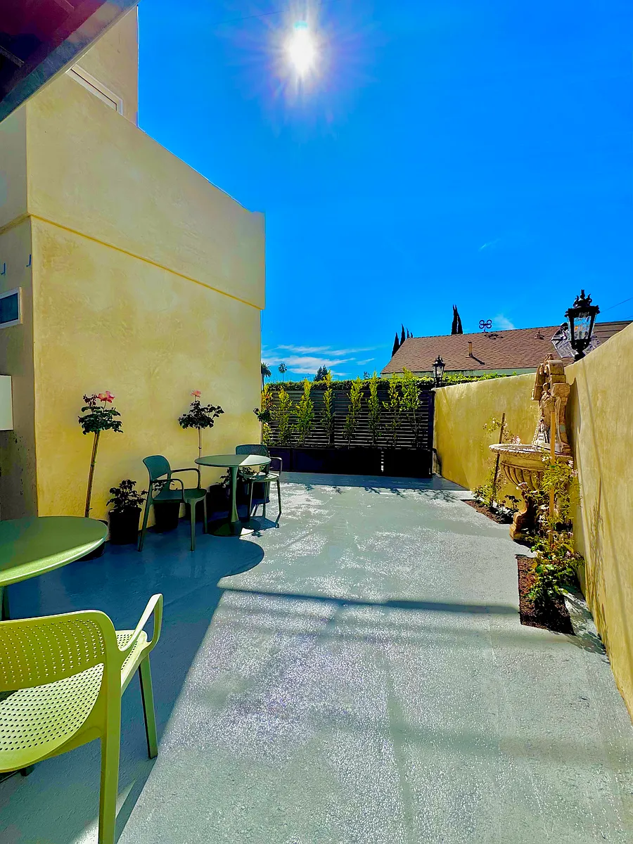 Building Photo - 12407 Greene Ave #A