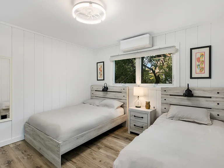 54 Thompson Ave #54 — Photo 8