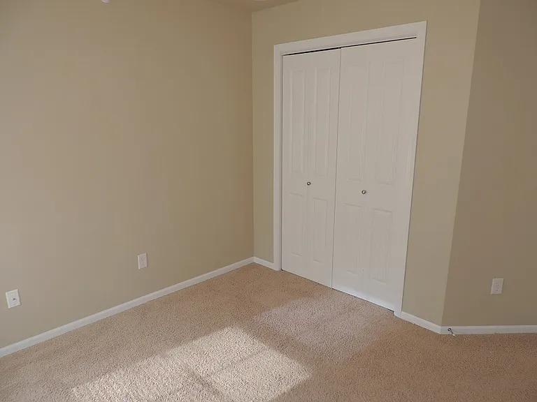 425 Cambria Dr — Photo 16