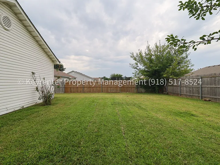 14906 E 89th Pl N — Photo 35
