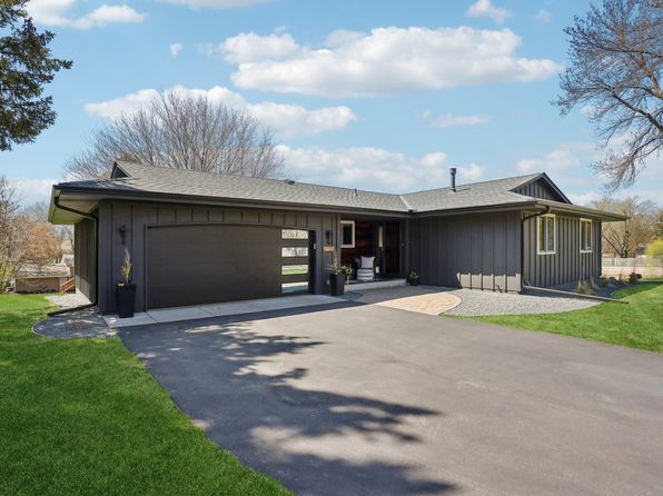 17725 26th Ave N, Plymouth, MN 55447