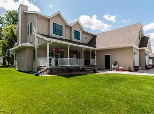 387 55th Ave S, Grand Forks, ND 58201