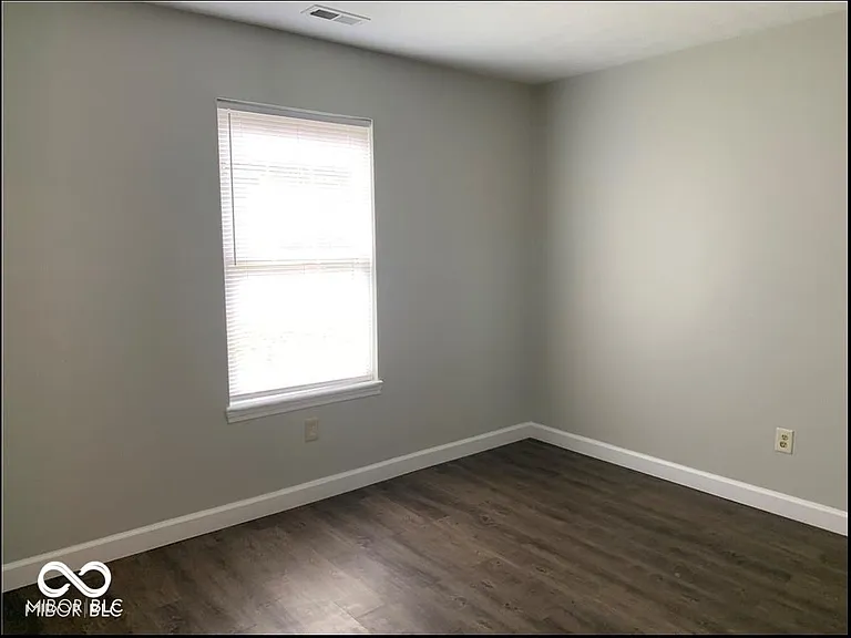 15002 Silver Thorne Way — Photo 15