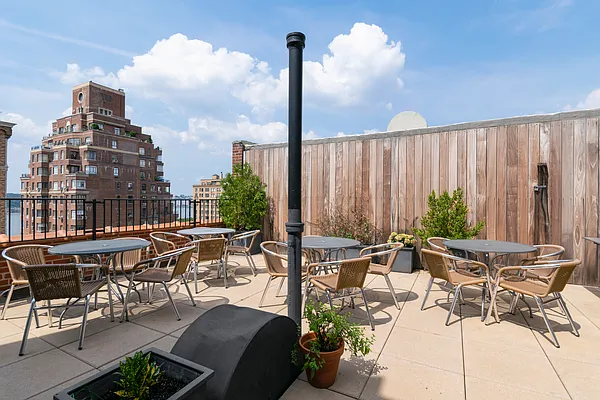 Rented by Douglas Elliman | media 24