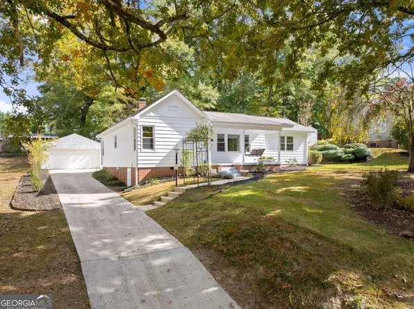 1346 NW Longview Dr, Gainesville, GA 30501