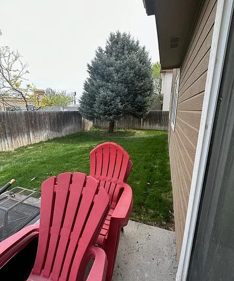 4823 Charmae St — Photo 18