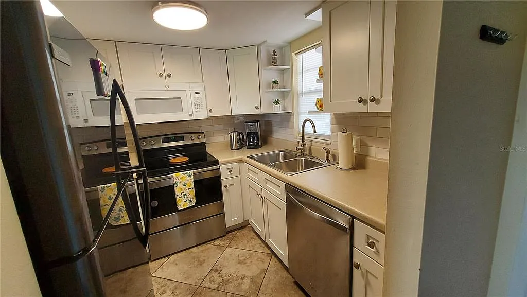 2 bed, 1.0 bath, 894 sqft, $1,500 — Photo 4