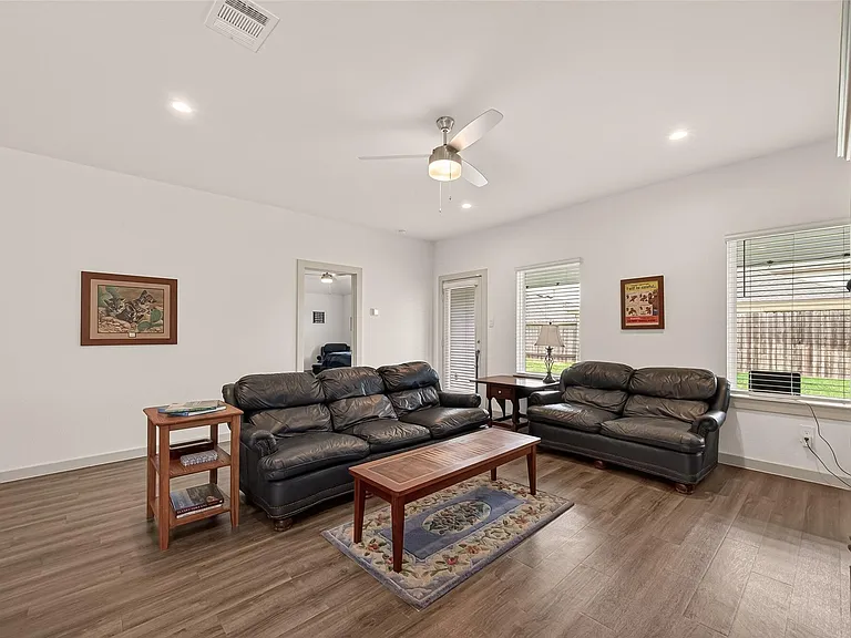 1119 Kinder Sky Ln — Photo 5