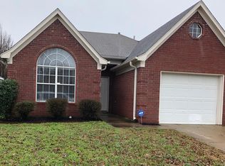 5796 Alexandria Ln, Southaven, MS 38671