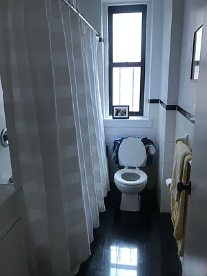 Rented by PMG Real Estate  | media 23