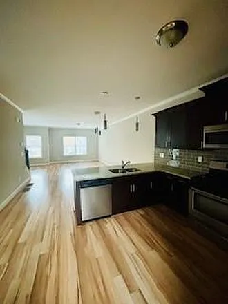 2 bed, 2.5 bath, 1306 sqft, $2,950 — Photo 4