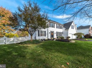 975 Red Coat Farm Dr, Chalfont, PA 18914