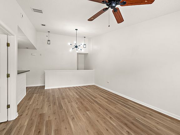 5th image of 108 Brannan Pl