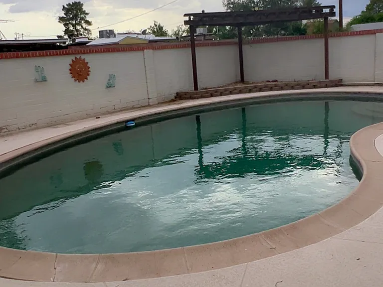 6042 E Eastland St — Photo 2