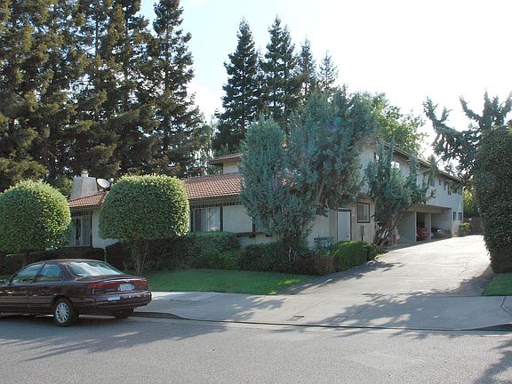 2nd image of 160 Michael Dr #5