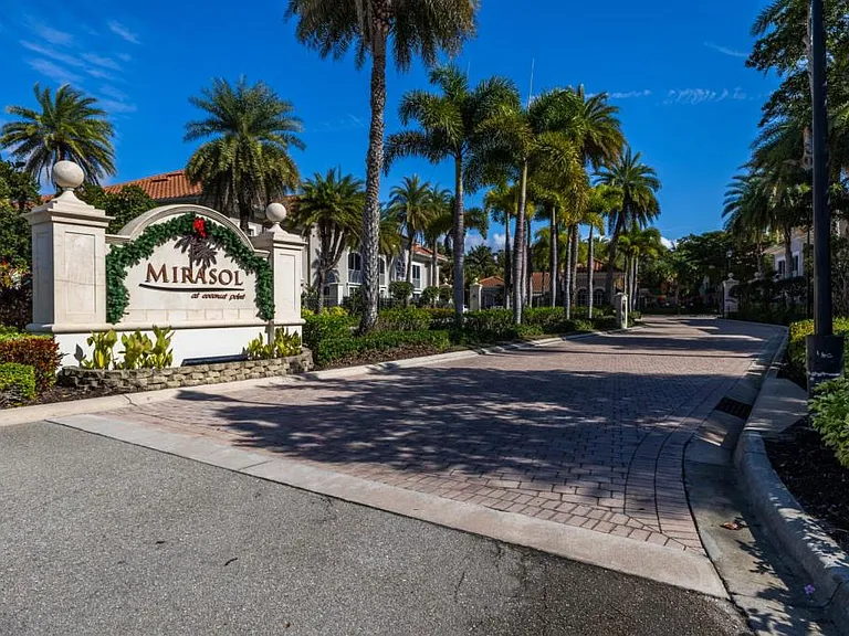 23550 Alamanda Dr #203 — Photo 10