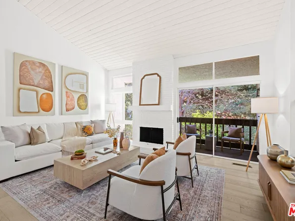 17243 Palisades Cir, Pacific Palisades, CA 90272
