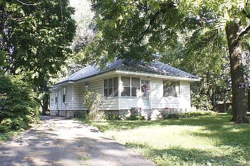 1st image of 600 S Oakview Ave