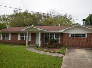 3910 Clifton Dr, Pascagoula, MS 39581