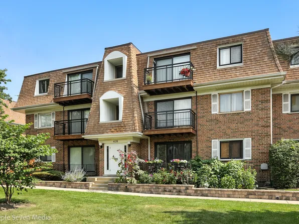 4128 Cove Ln APT C, Glenview, IL 60025