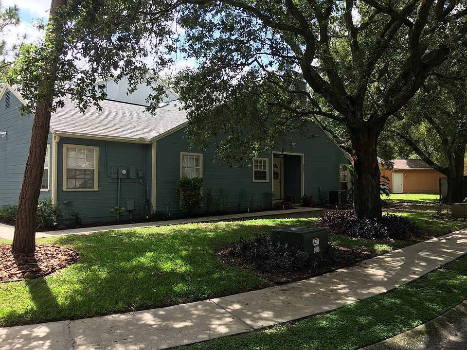 1st image of 9487 Forest Hills Cir