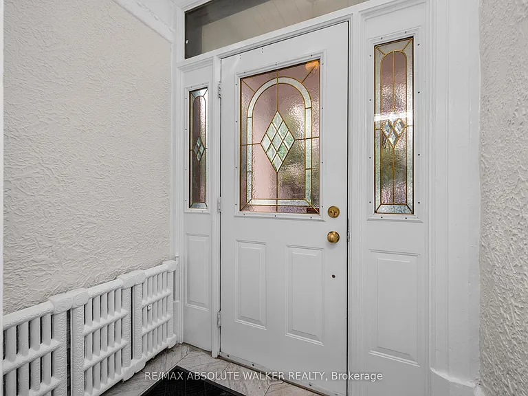 31 Crichton St #A — Photo 3