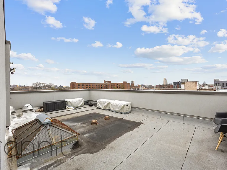 643 Madison St #A — Photo 25