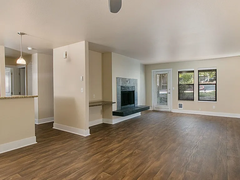 Elevation at Mountain Park — Photo 14
