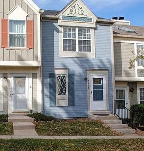 Beautiful Victorian townhome.