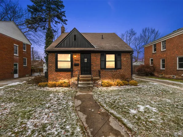 10024 Kingston Ave, Huntington Woods, MI 48070