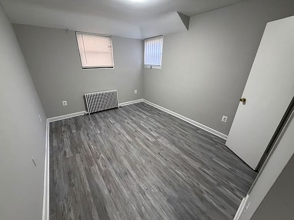 2nd image of 1835 Central Pl NE APT 3