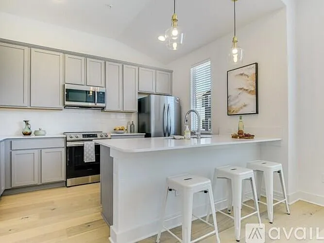 2050 Lohmans Spur #801 — Photo 9