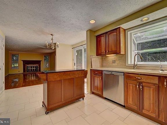 4th image of 12246 Westwood Hills Dr