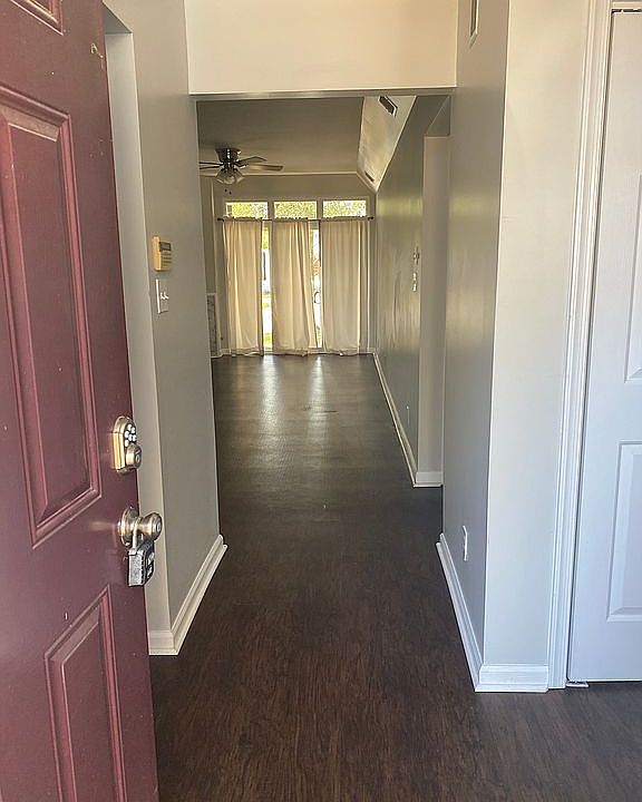1st image of 613 Ironwood Dr
