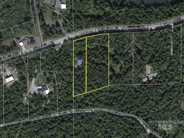 4206 Lakeshore Dr, Sagle, ID 83860