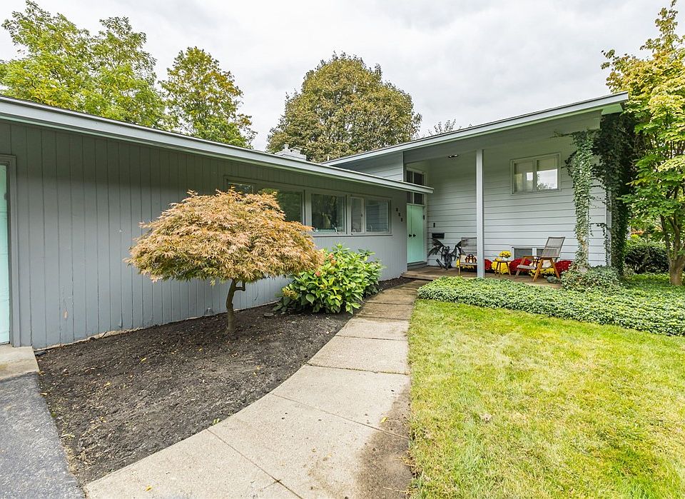 1st image of 150 Georgian Court Rd