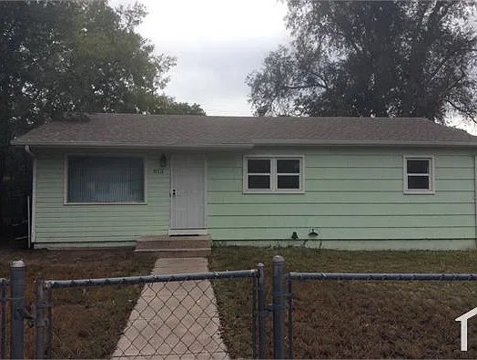 813 Fountain Ct