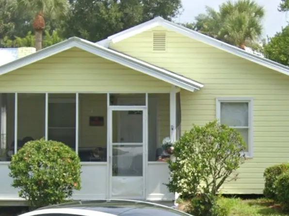 1145 Mallery St, Saint Simons Island, GA 31522