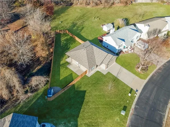 405 Swallow St, Warrensburg, MO 64093