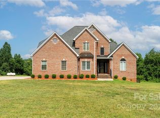 2131 Saint Marks Church Rd, Crouse, NC 28033