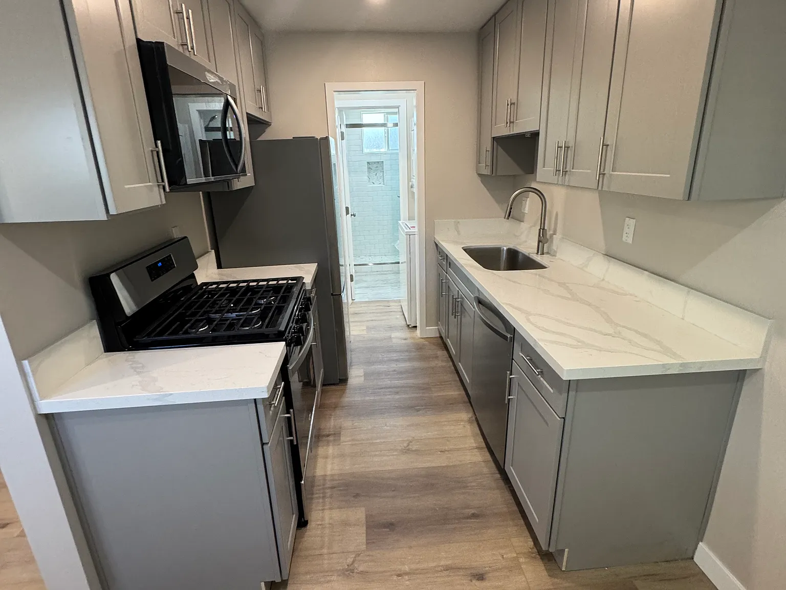 1 bed, 550 sqft, $2,750 — Photo 2