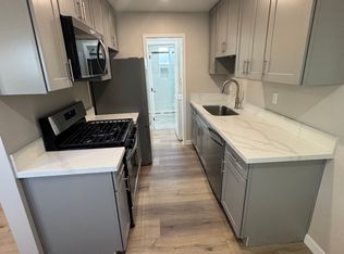 132 Poinsettia Ave #C, Monrovia, CA 91016
