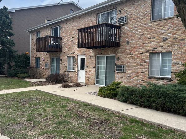 2327 S 107th St APT 104