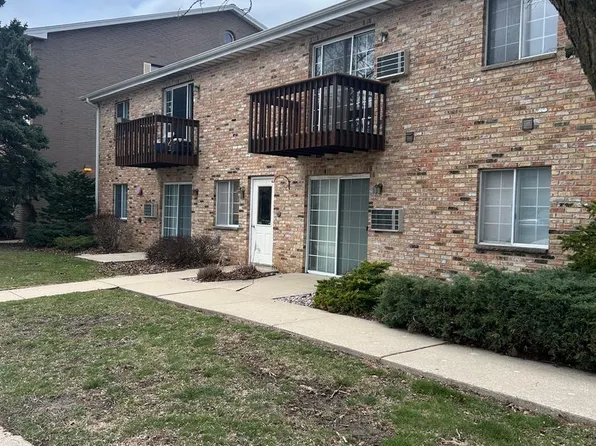 2327 S 107th St, 2327 S 107th St APT 104, Milwaukee, WI 53227